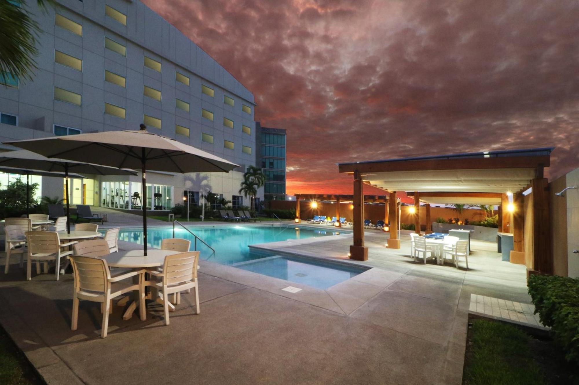 Holiday Inn Express Manzanillo By Ihg Eksteriør bilde