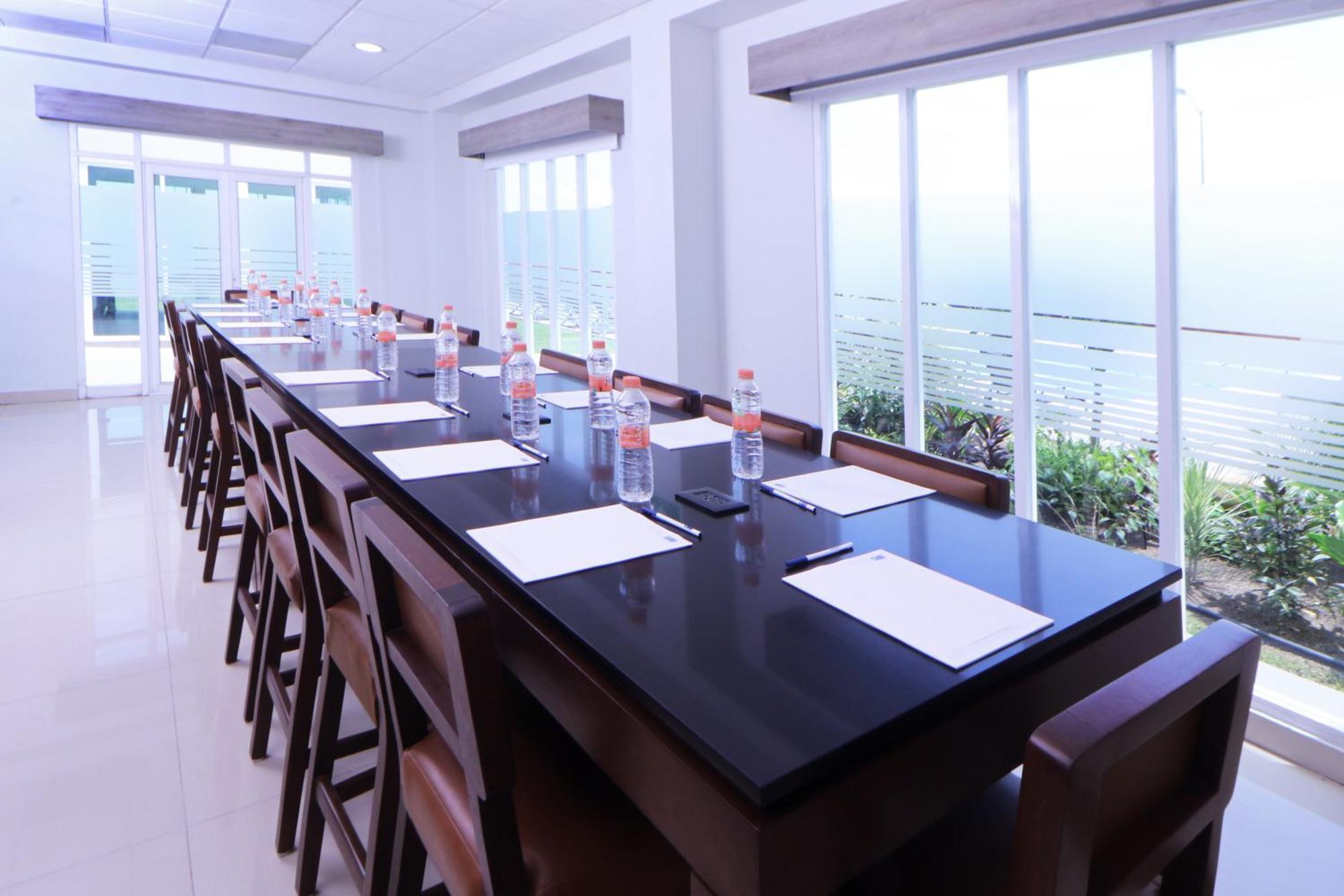 Holiday Inn Express Manzanillo By Ihg Eksteriør bilde