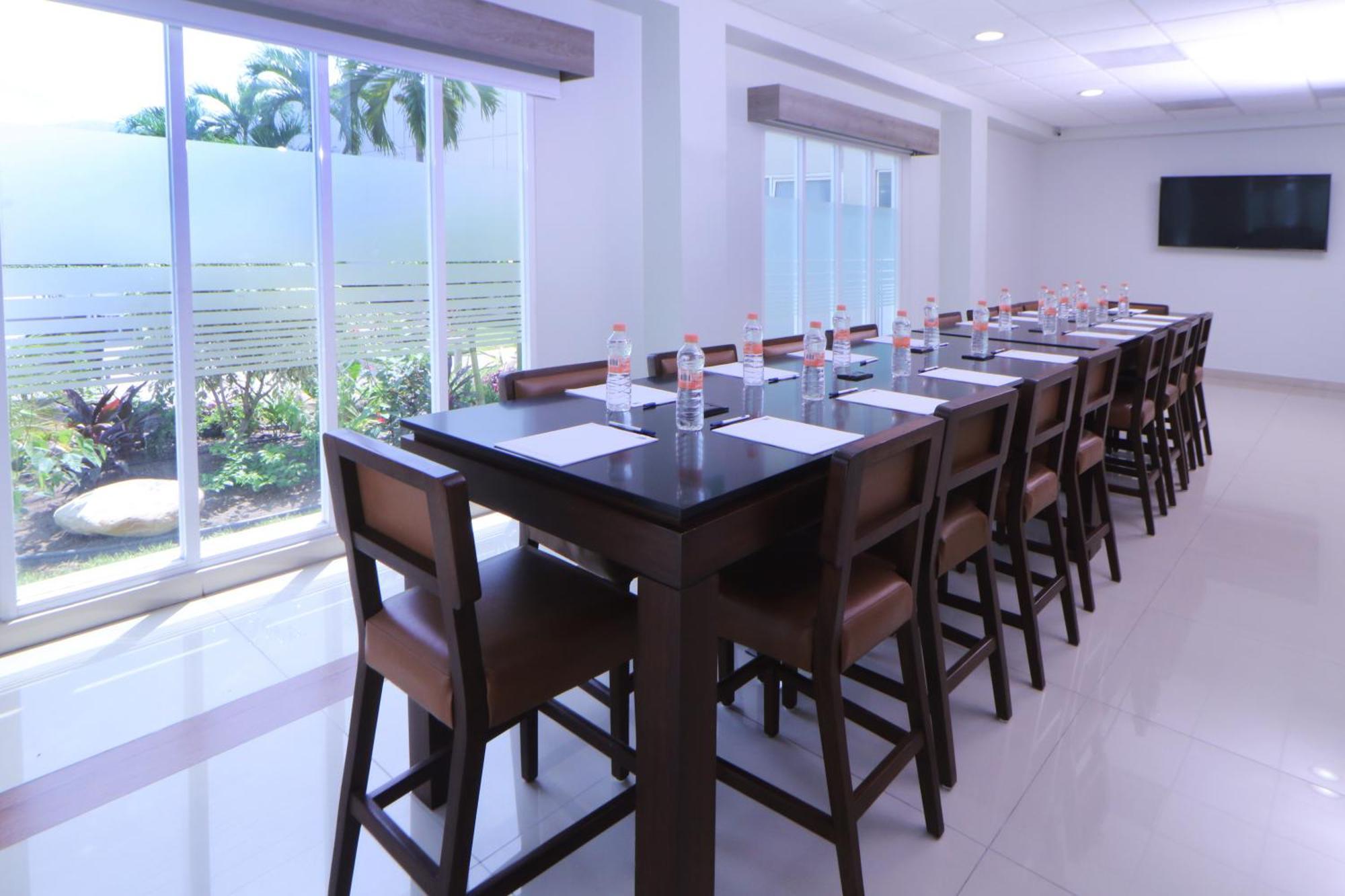 Holiday Inn Express Manzanillo By Ihg Eksteriør bilde